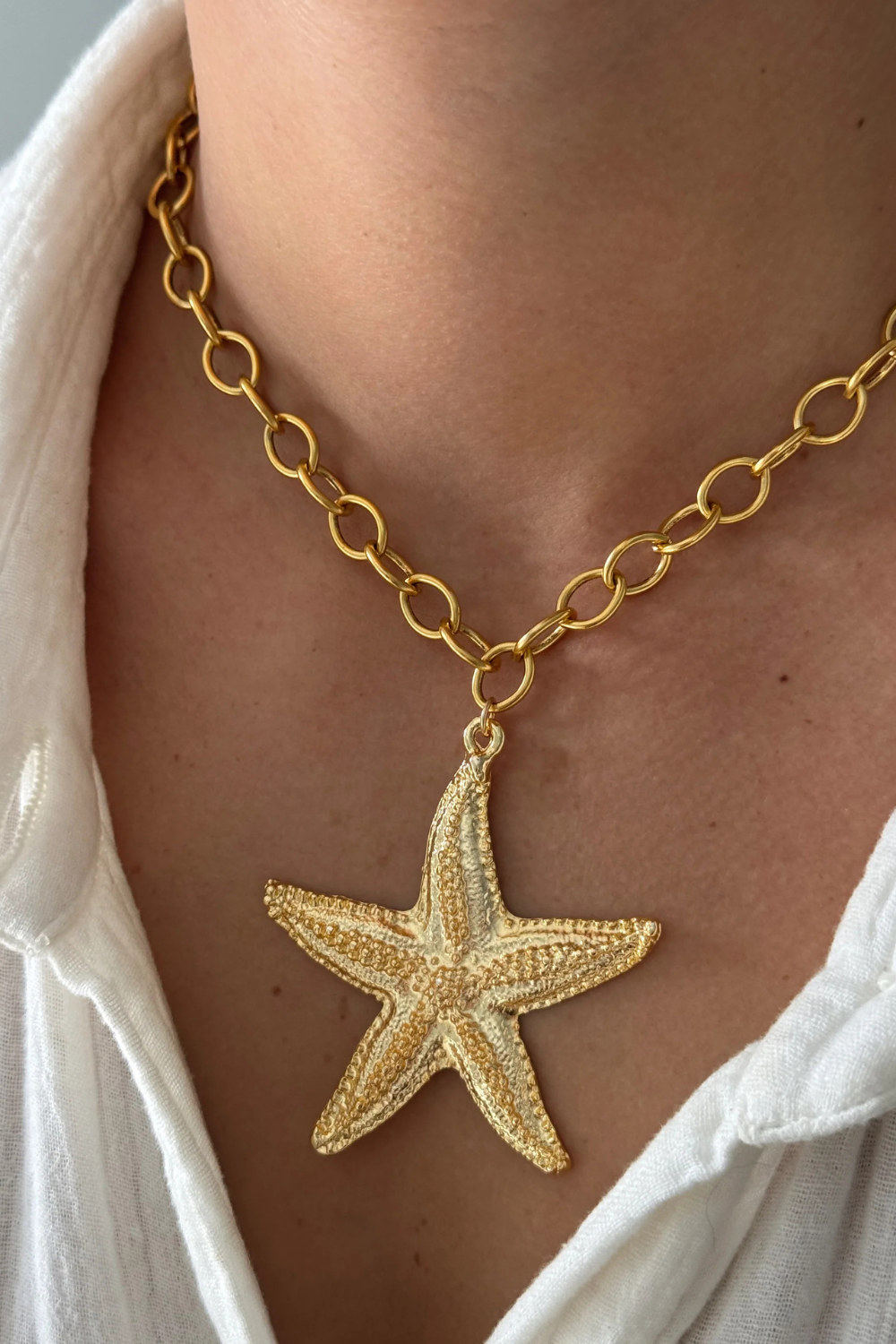 STARFISH NECKLACE