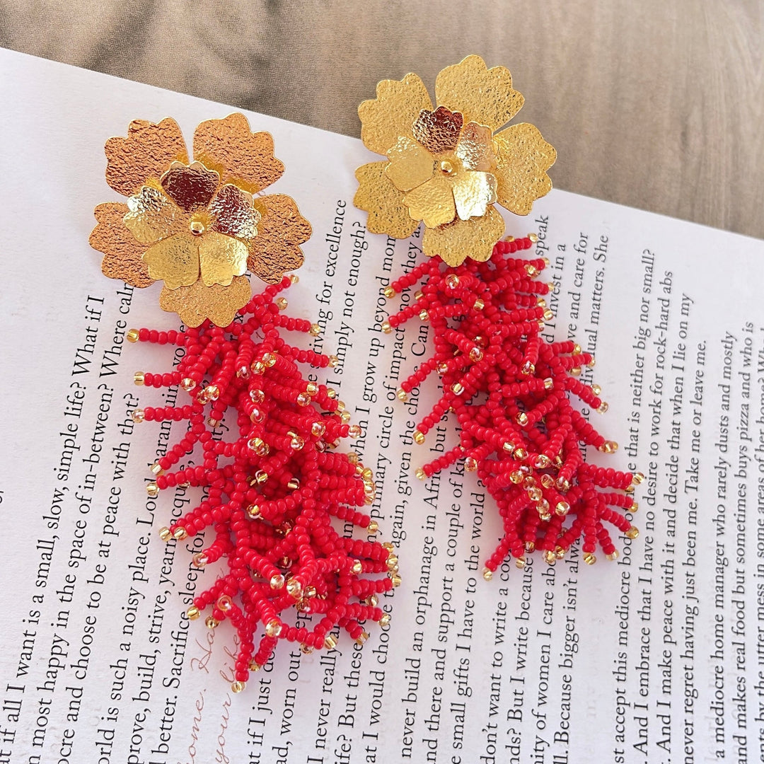 Daisy Coral Beaded Earrings
