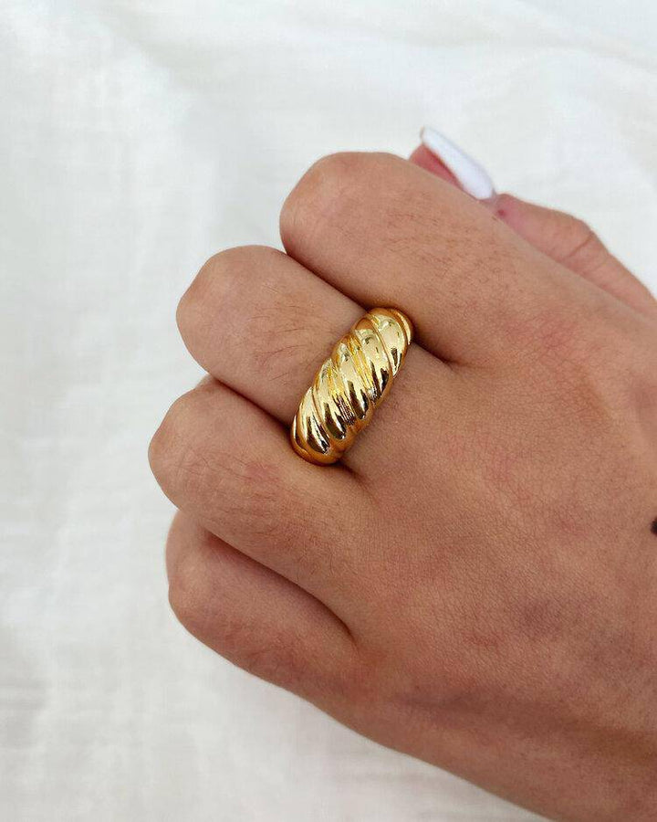 French Twist Ring - Finley's Boutique